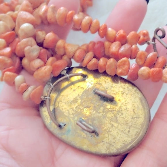 Necklace Coral stone beaded matte nugget 17” choker, inlaid coral shell - Picture 3 of 4